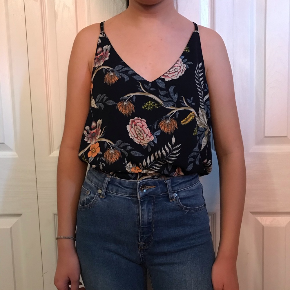 🌟4 for $20 Cotton On navy floral v neck blouse